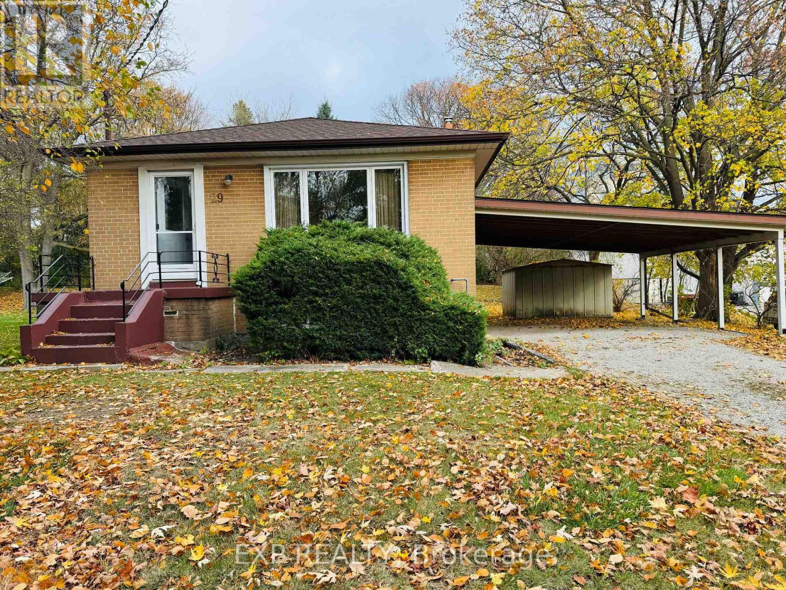 29 BAYVIEW PARKWAY, Newmarket, Ontario