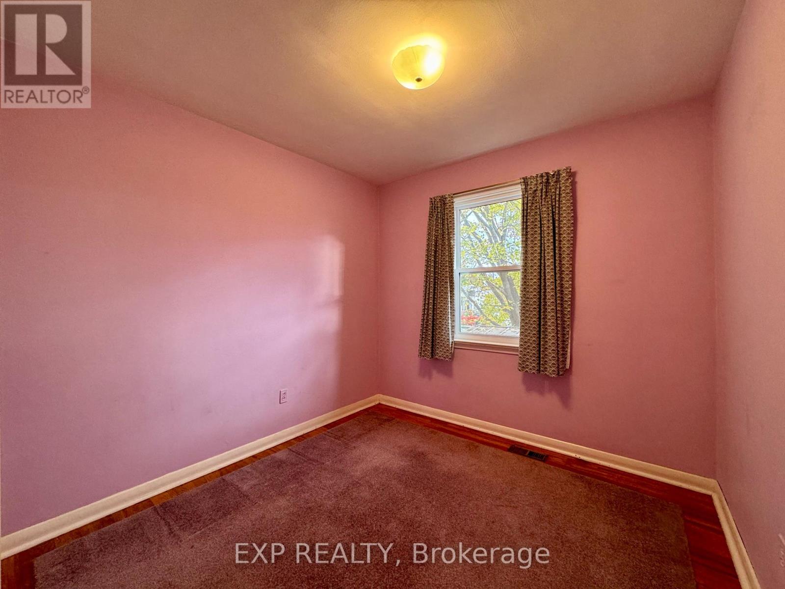 29 Bayview Parkway, Newmarket, Ontario  L3Y 3W2 - Photo 5 - N12756064