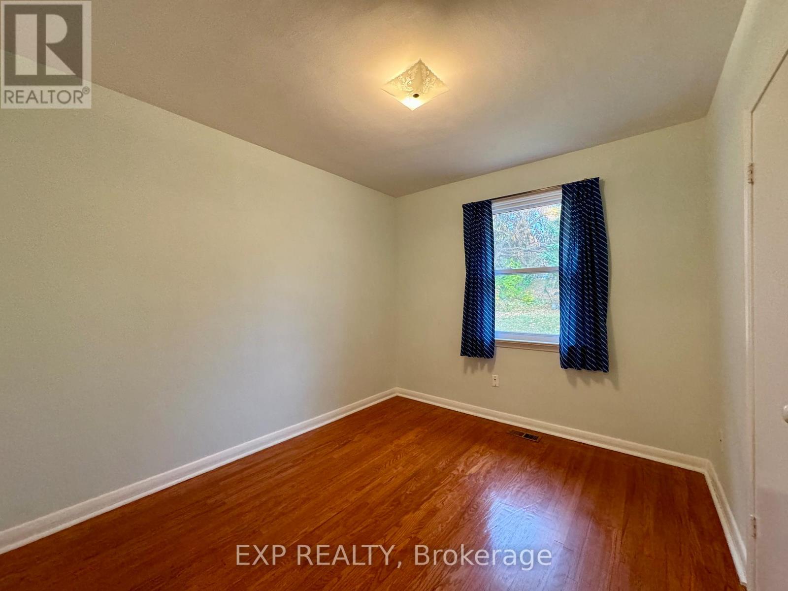 29 Bayview Parkway, Newmarket, Ontario  L3Y 3W2 - Photo 8 - N12756064