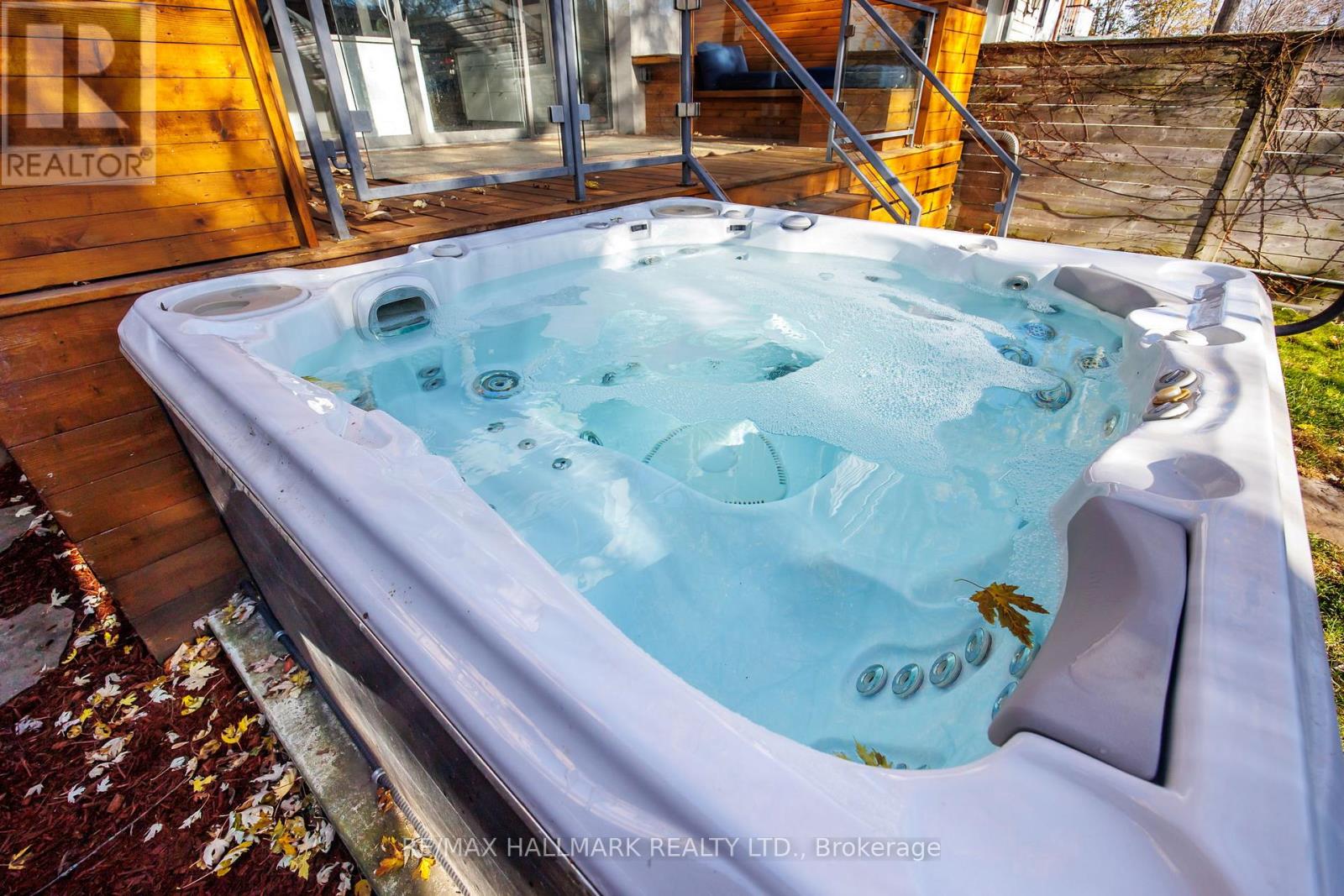 1549 Dundas Street E, Toronto, Ontario  M4L 1K6 - Photo 42 - E12755822