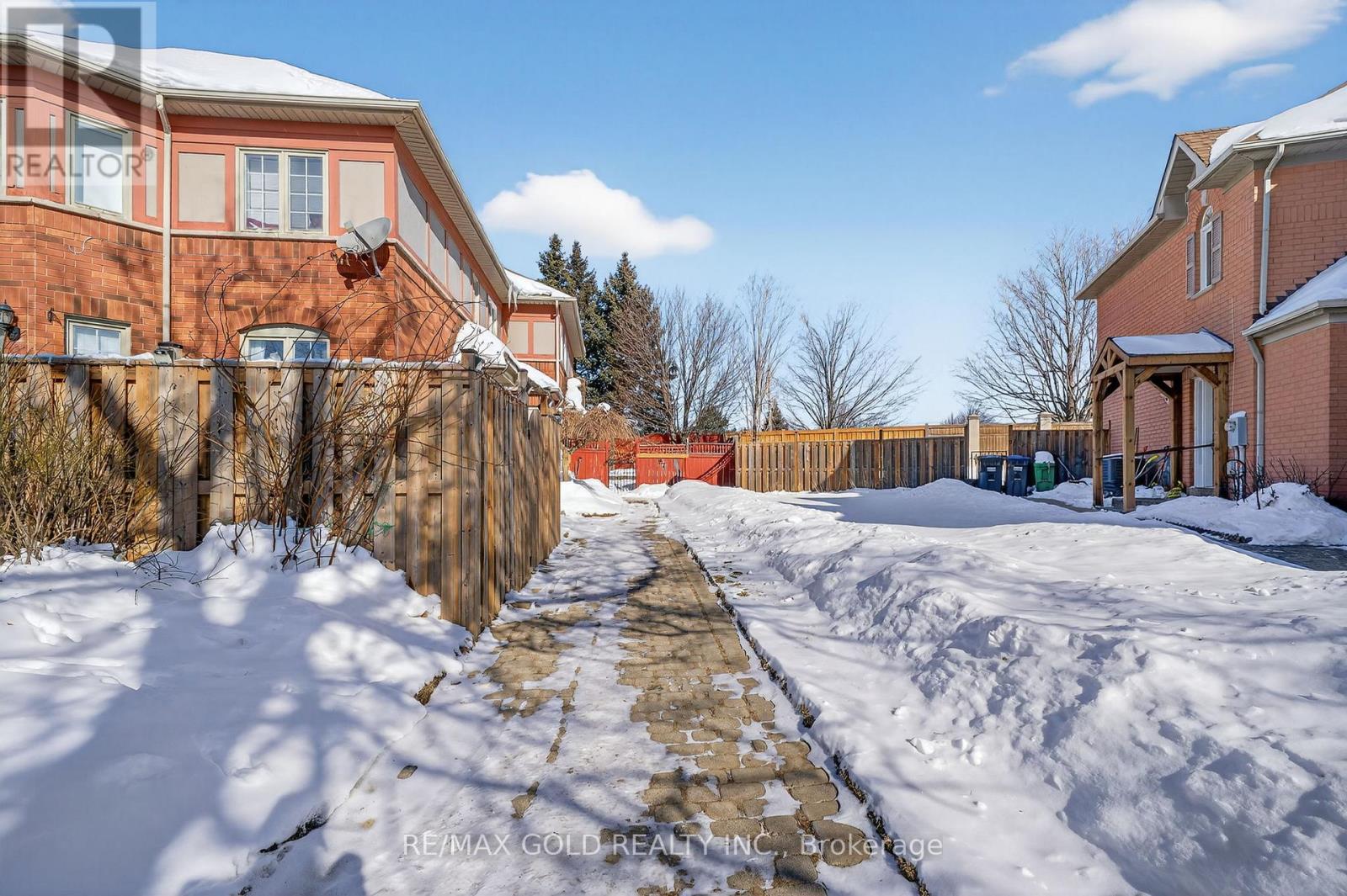 97 Quail Feather Crescent, Brampton, Ontario  L6R 1S1 - Photo 2 - W12751470