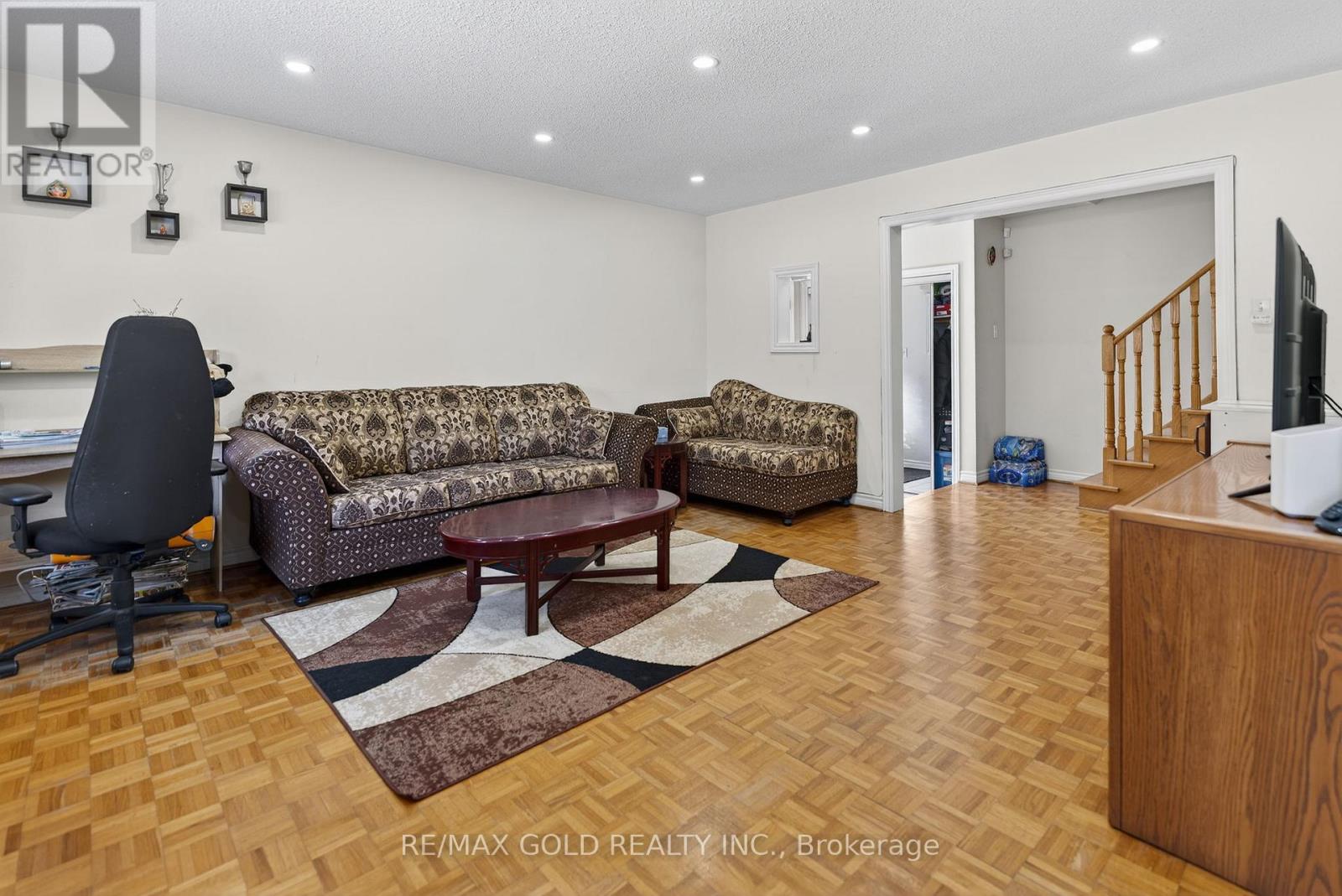97 Quail Feather Crescent, Brampton, Ontario  L6R 1S1 - Photo 6 - W12751470