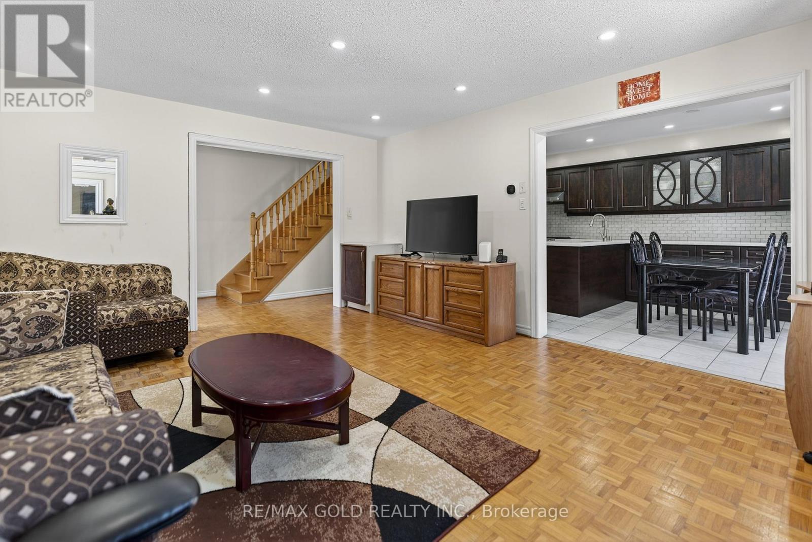 97 Quail Feather Crescent, Brampton, Ontario  L6R 1S1 - Photo 5 - W12751470