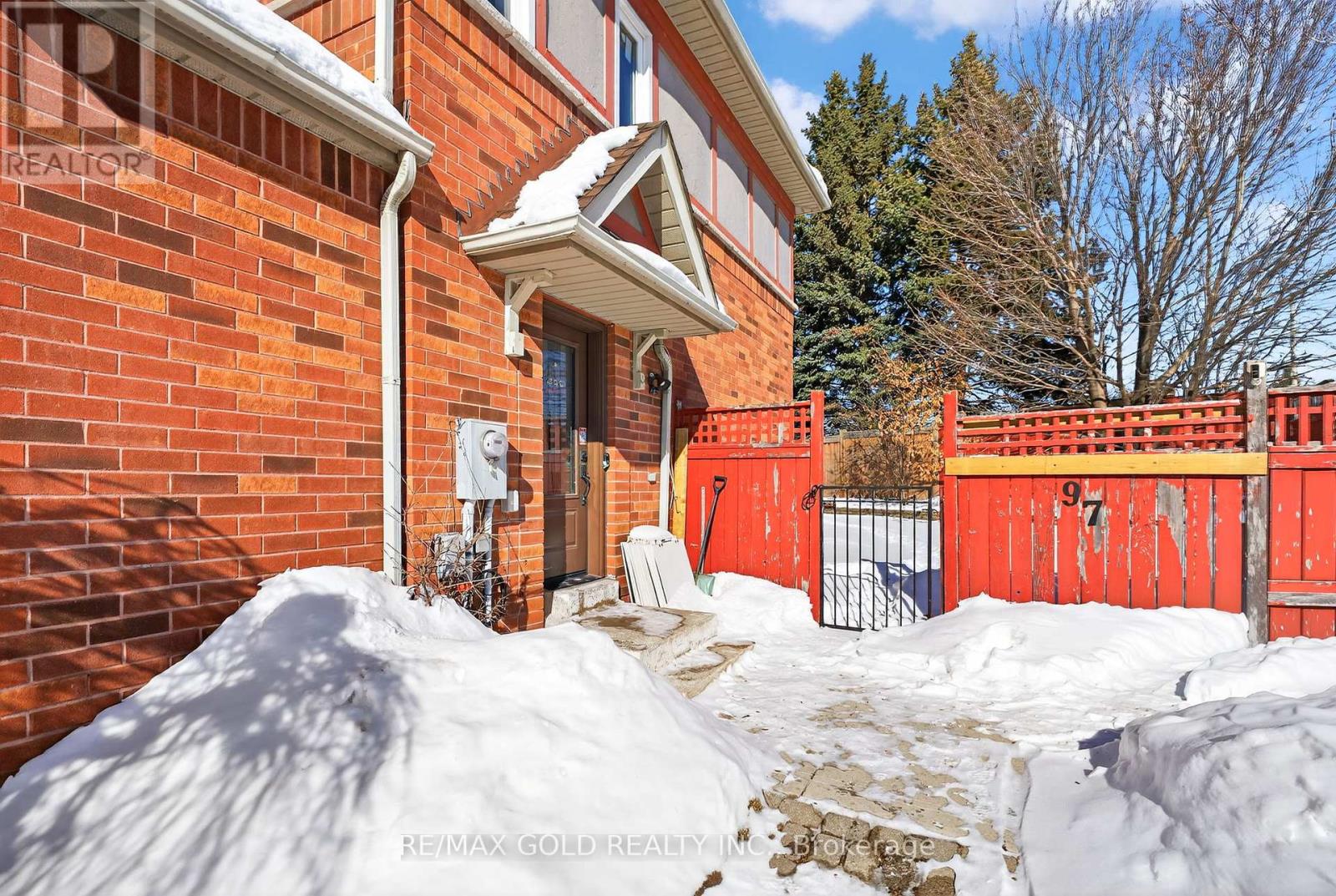 97 Quail Feather Crescent, Brampton, Ontario  L6R 1S1 - Photo 3 - W12751470