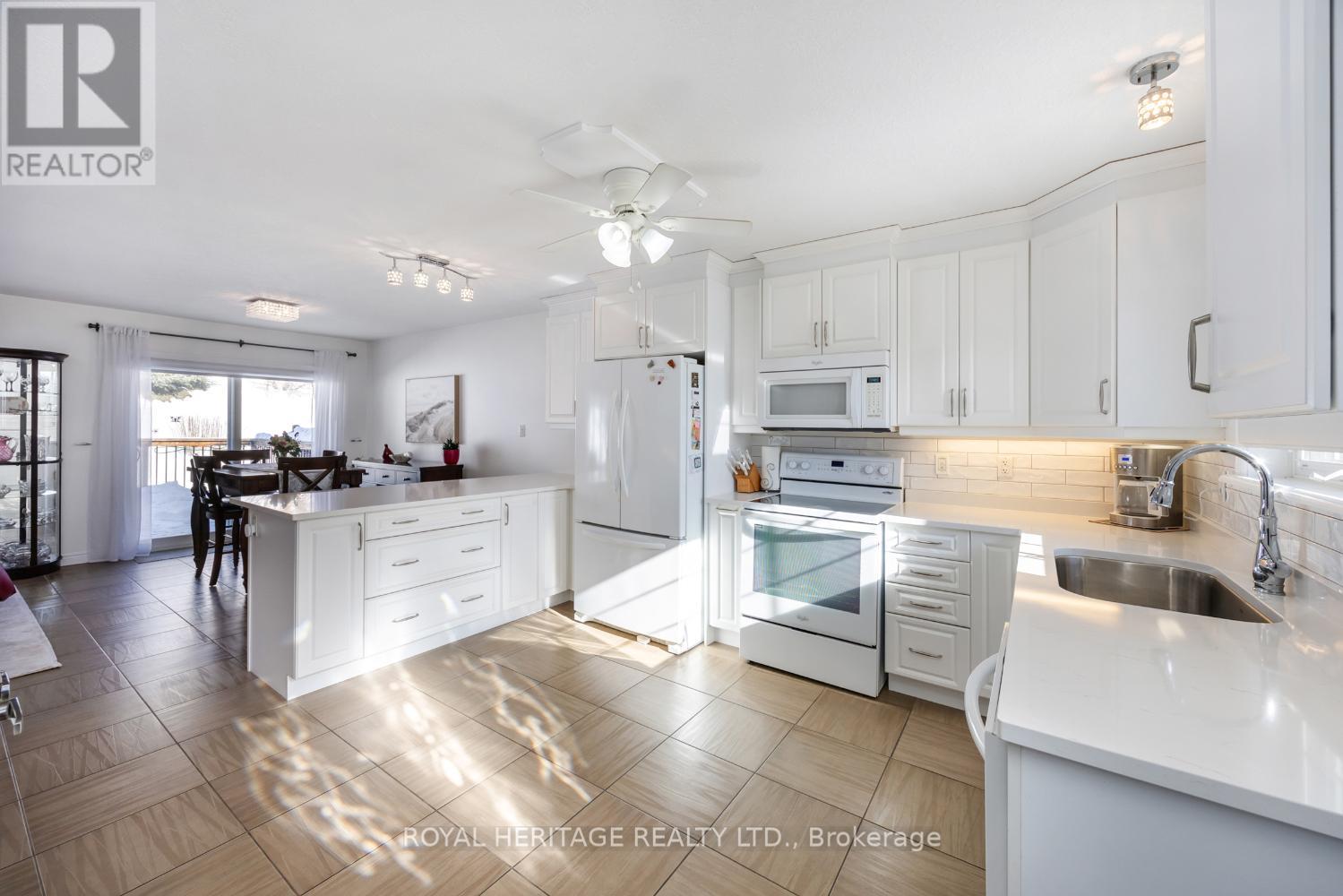 162 - 301 Carnegie Avenue, Peterborough, Ontario  K9L 1G9 - Photo 10 - X12754588