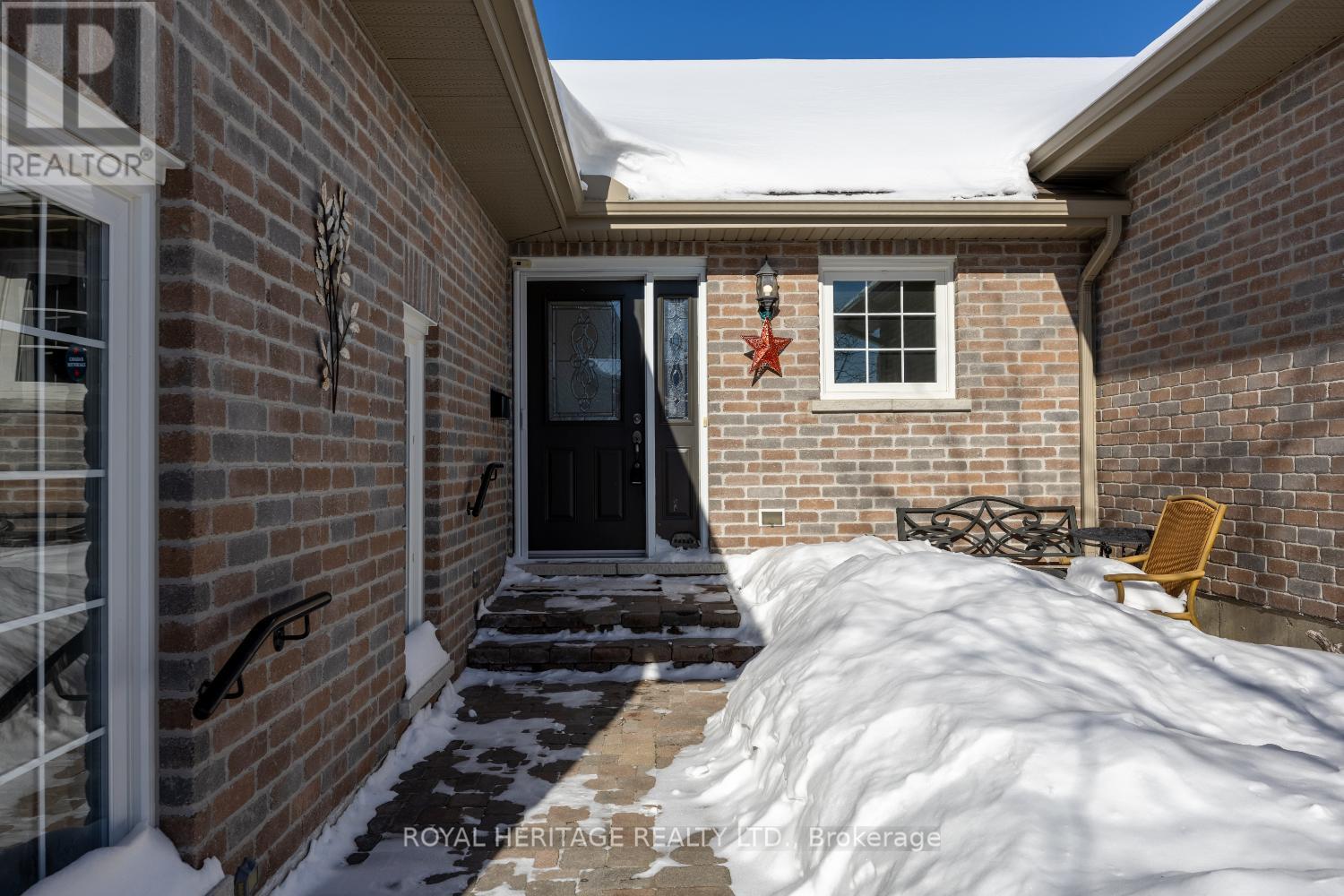 162 - 301 Carnegie Avenue, Peterborough, Ontario  K9L 1G9 - Photo 4 - X12754588