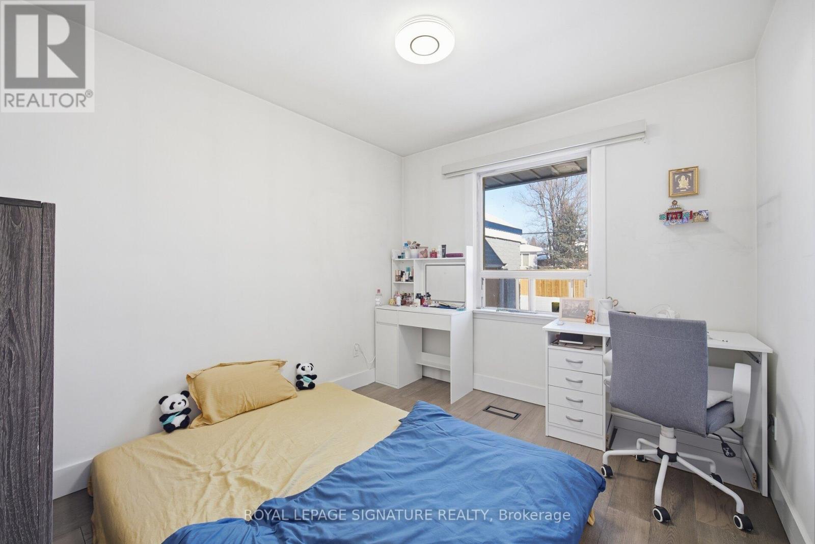 19 Rangoon Road, Toronto (Eringate-Centennial-West Deane), Ontario  M9C 4N5 - Photo 12 - W12756038