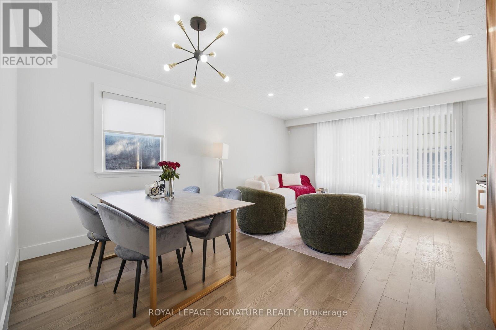 19 Rangoon Road, Toronto (Eringate-Centennial-West Deane), Ontario  M9C 4N5 - Photo 6 - W12756038