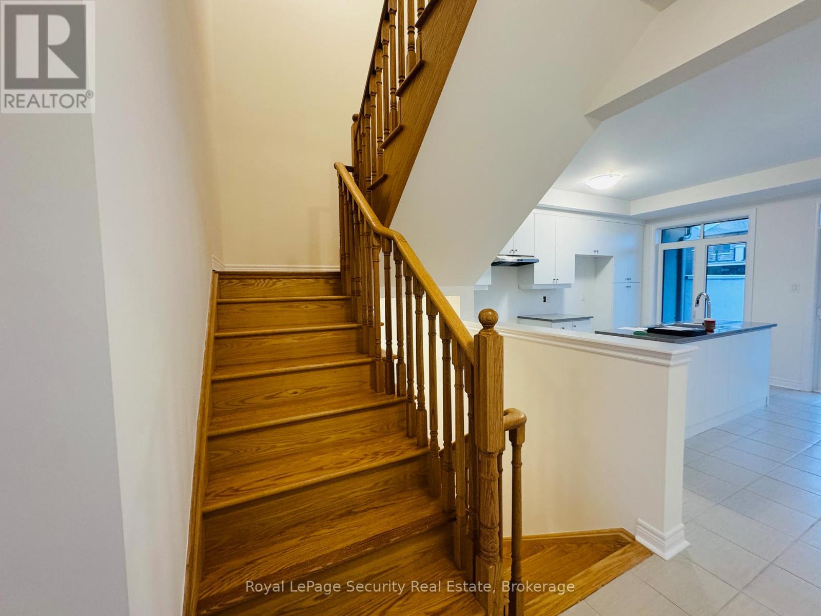 94 Grassbank Road, Brampton, Ontario  L6R 4E6 - Photo 17 - W12756044