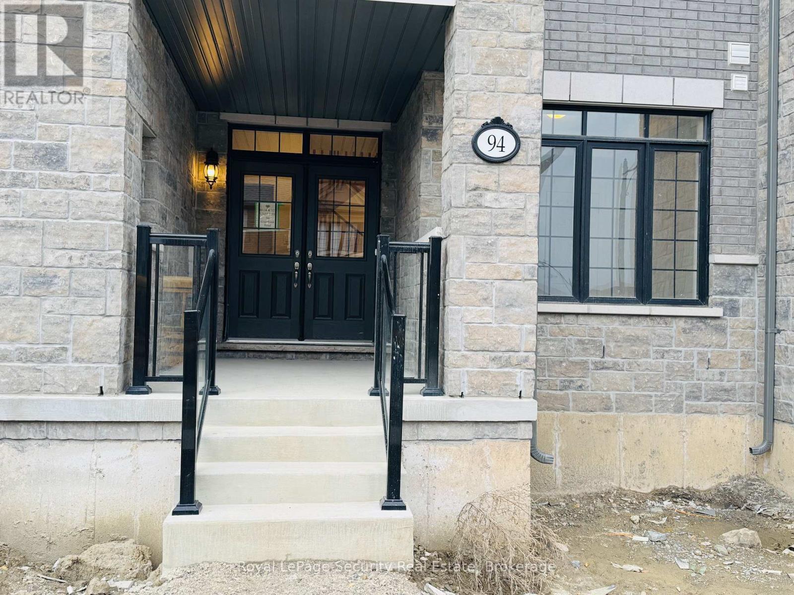 94 Grassbank Road, Brampton, Ontario  L6R 4E6 - Photo 2 - W12756044