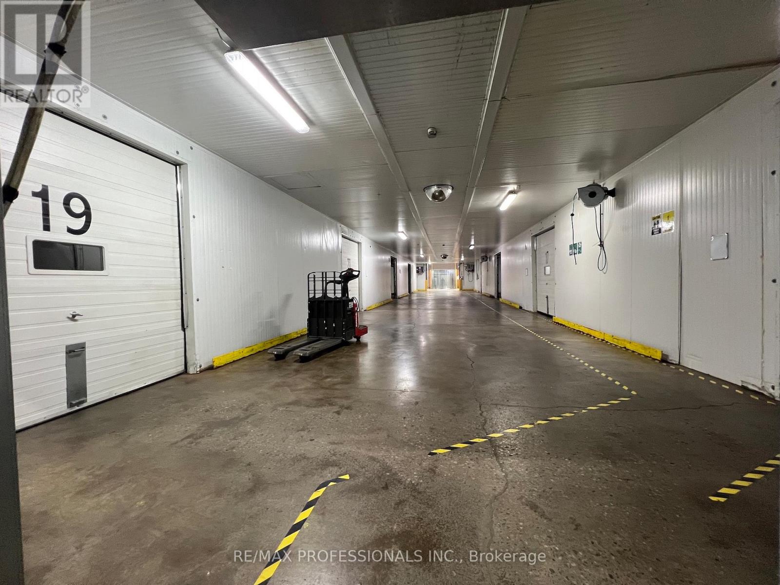 A - 130 North Queen Street, Toronto, Ontario  M8Z 2E4 - Photo 25 - W12756062