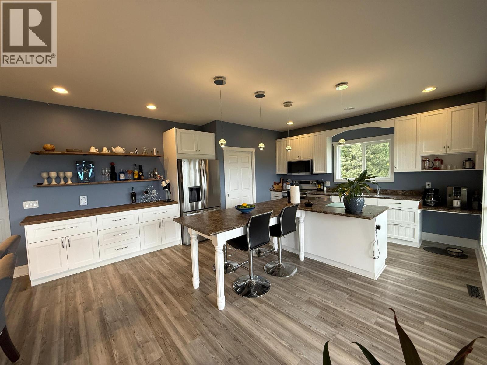 4849 Bryan Crescent, 108 Mile Ranch, British Columbia  V0K 2Z0 - Photo 11 - R3085128