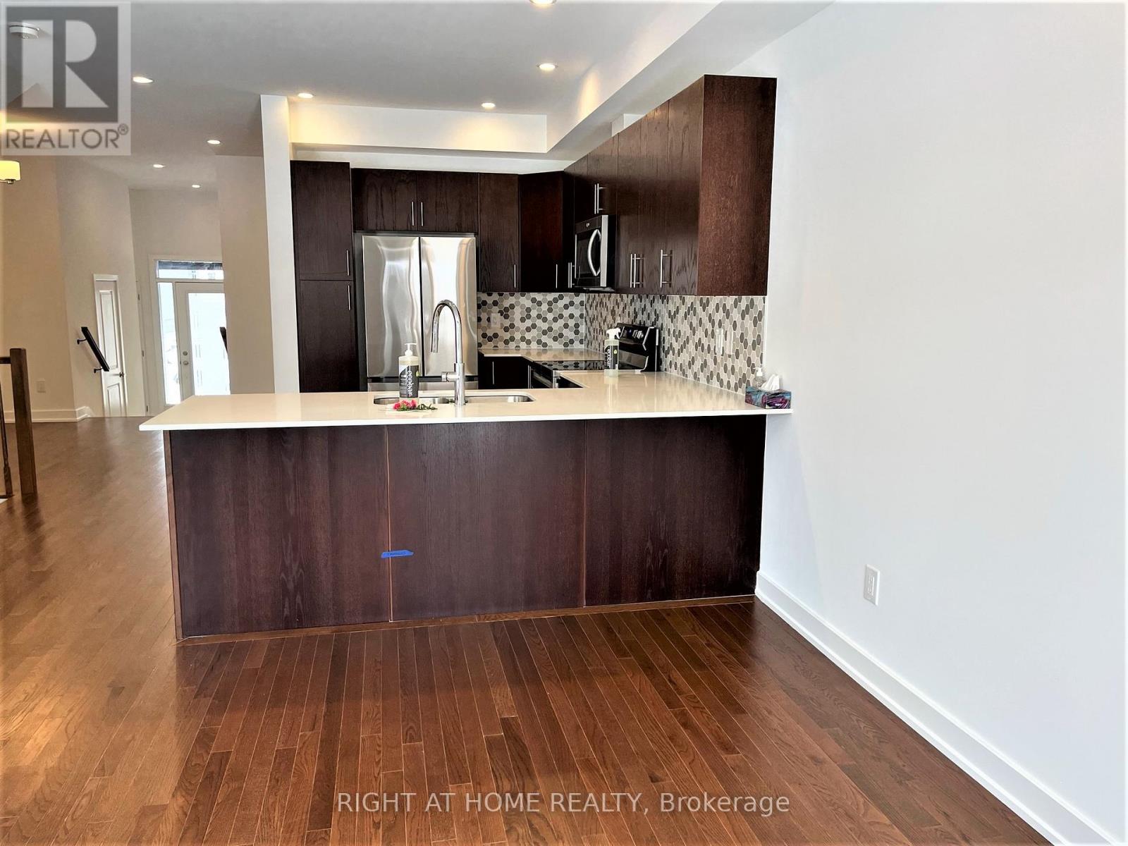 2061 Allegrini Terrace, Ottawa, Ontario  K2S 2S1 - Photo 14 - X12756084