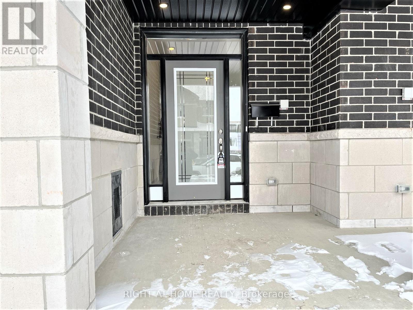 2061 Allegrini Terrace, Ottawa, Ontario  K2S 2S1 - Photo 2 - X12756084