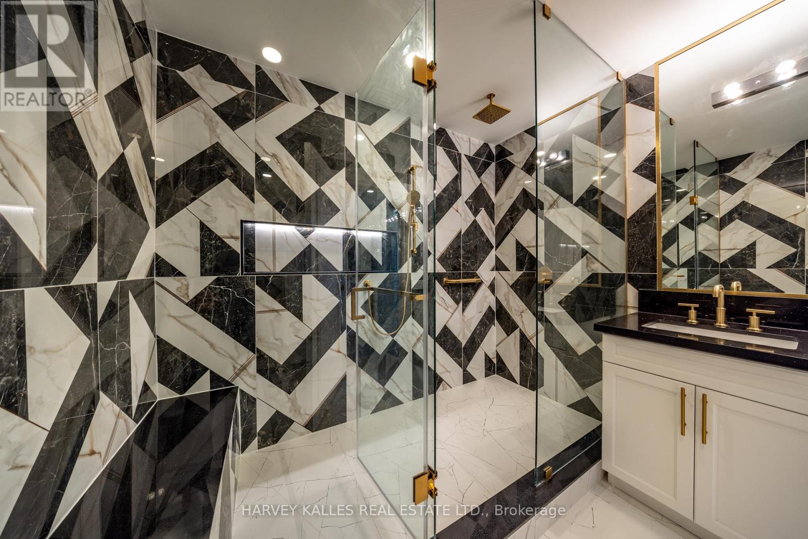 #5b - 2 Chedington Place, Toronto, Ontario  M4N 3R5 - Photo 24 - C12749474