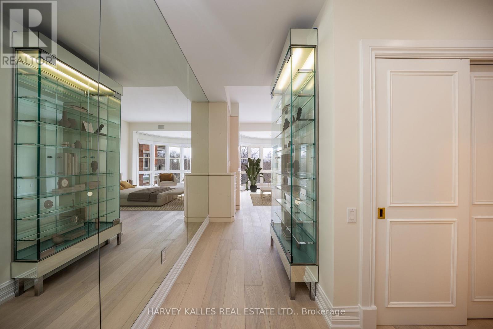 #5b - 2 Chedington Place, Toronto, Ontario  M4N 3R5 - Photo 19 - C12749474