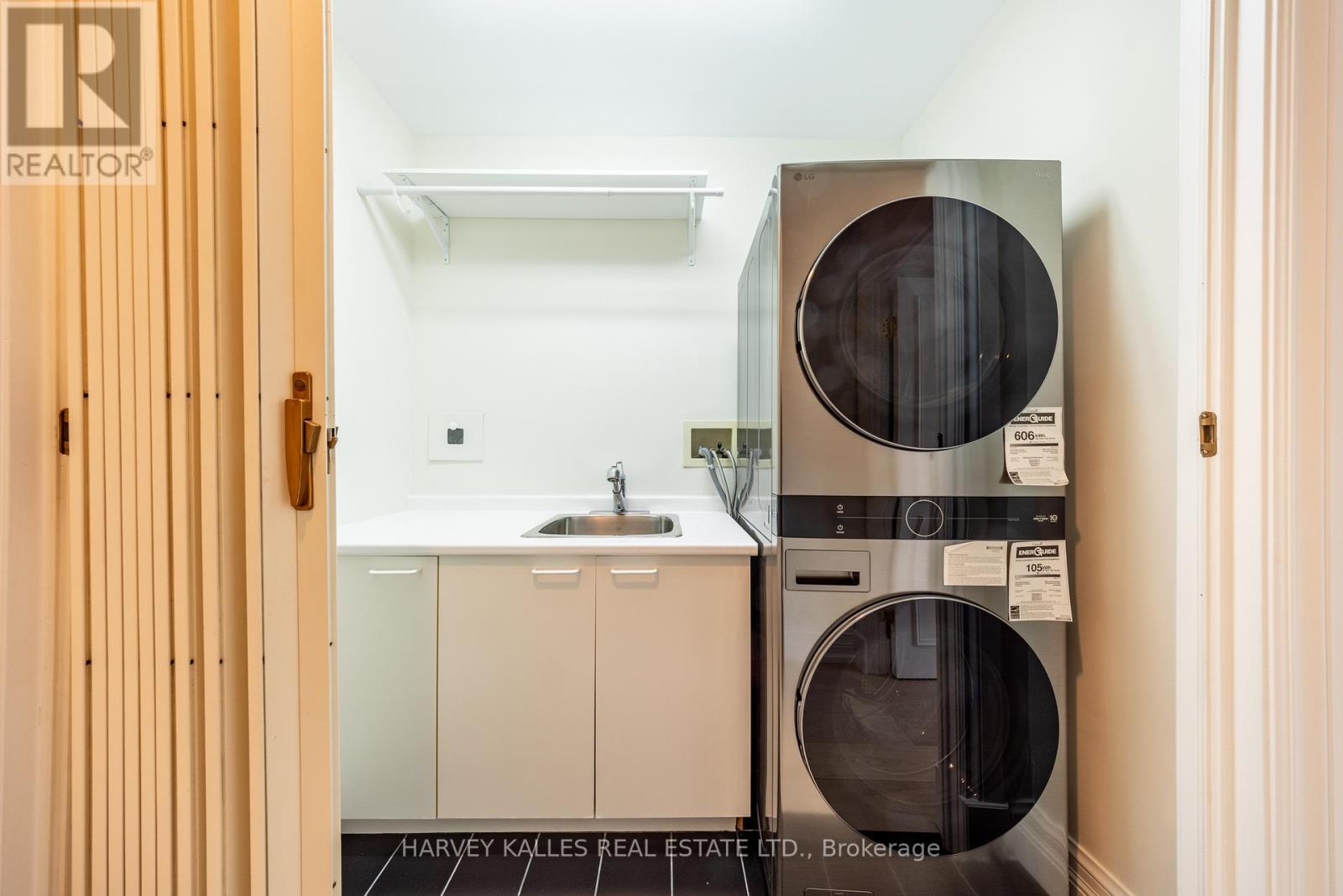 #5b - 2 Chedington Place, Toronto, Ontario  M4N 3R5 - Photo 18 - C12749474