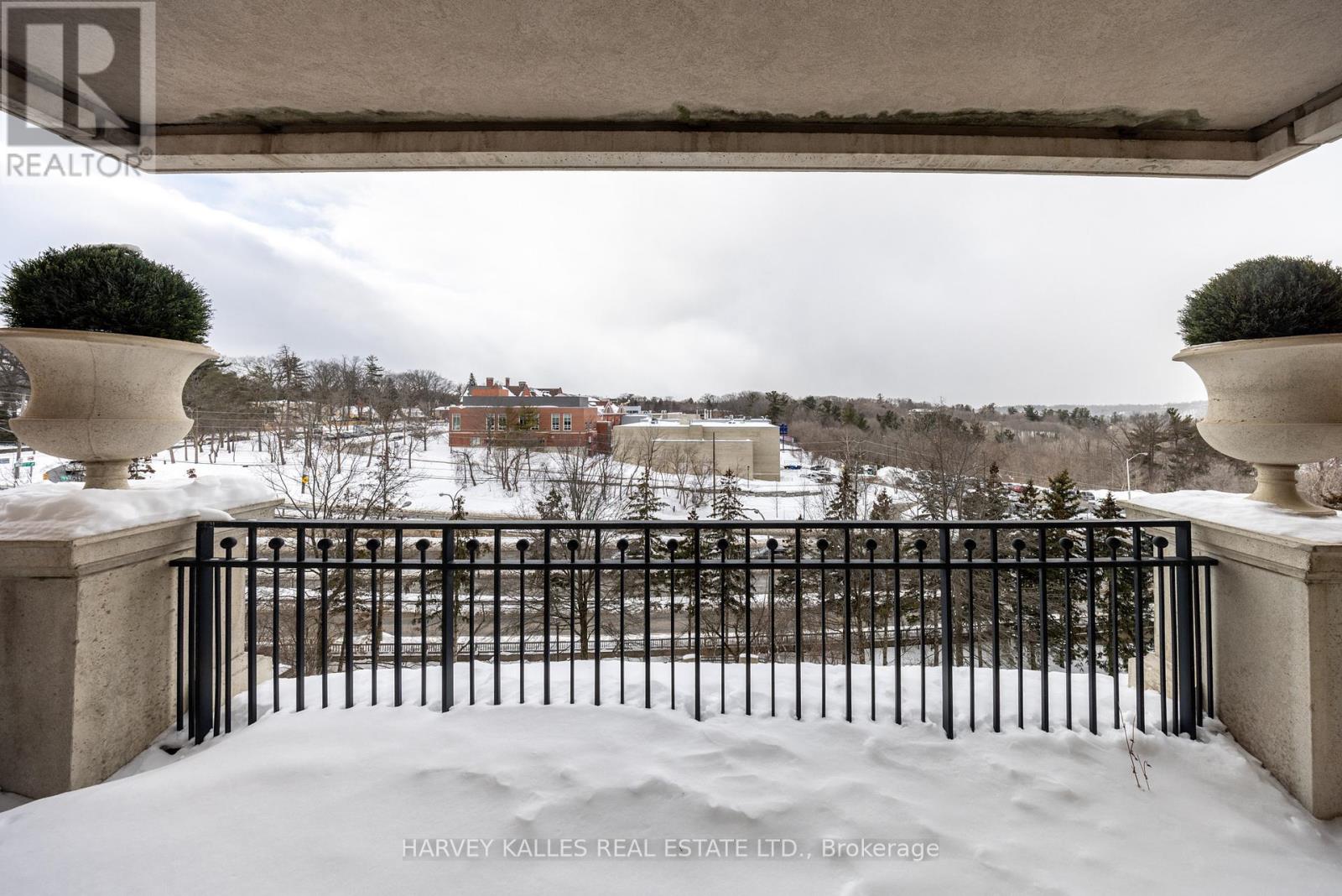 #5b - 2 Chedington Place, Toronto, Ontario  M4N 3R5 - Photo 33 - C12749474