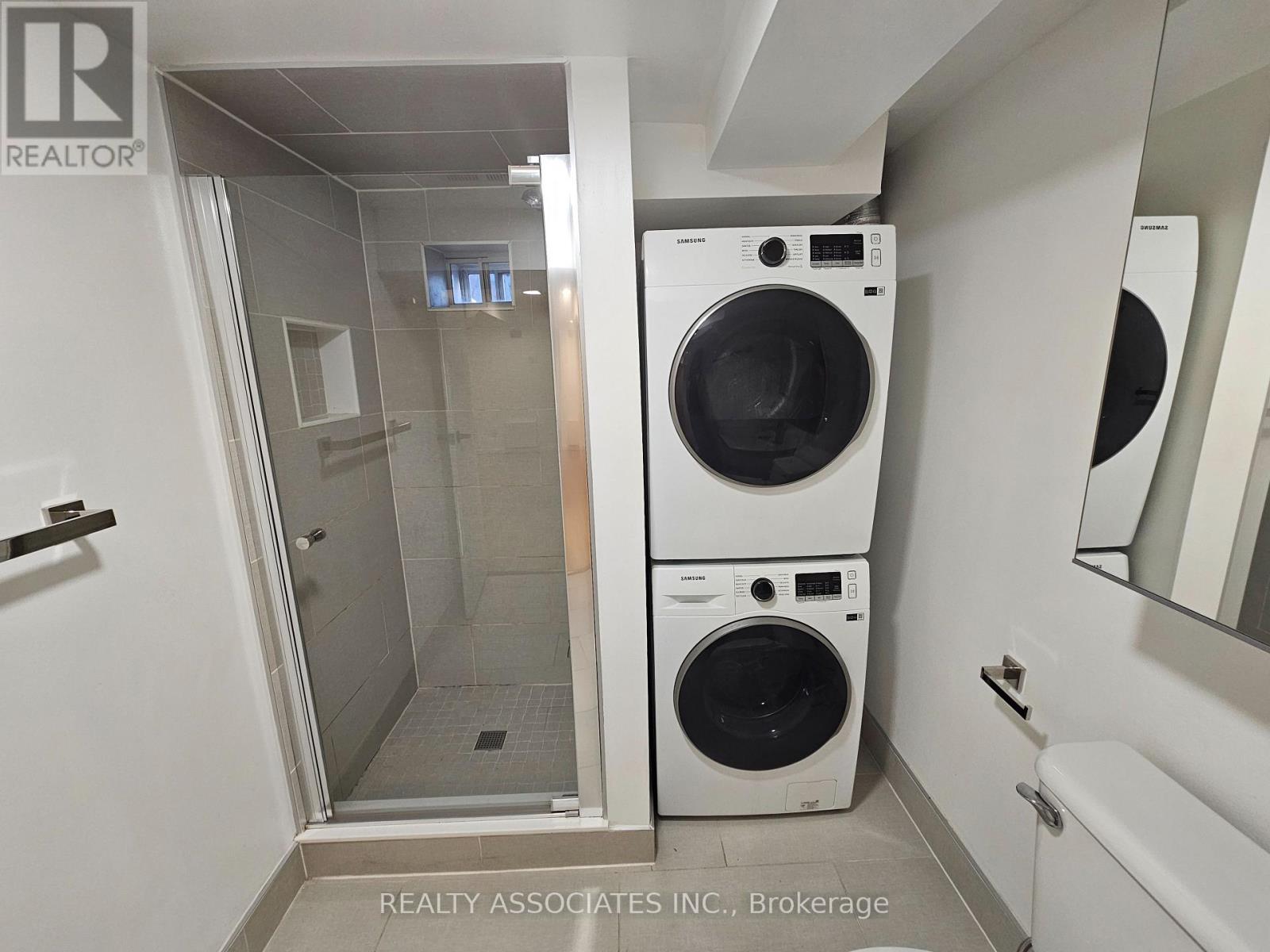 Lower - 72 Auburn Avenue, Toronto, Ontario  M6H 2L9 - Photo 19 - W12756056