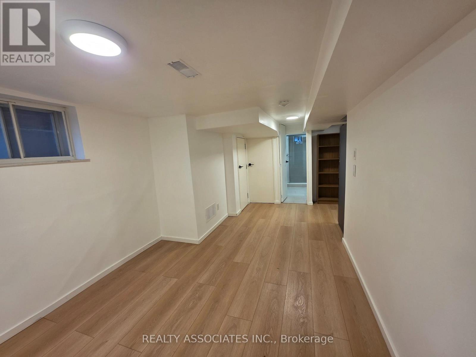 Lower - 72 Auburn Avenue, Toronto, Ontario  M6H 2L9 - Photo 7 - W12756056