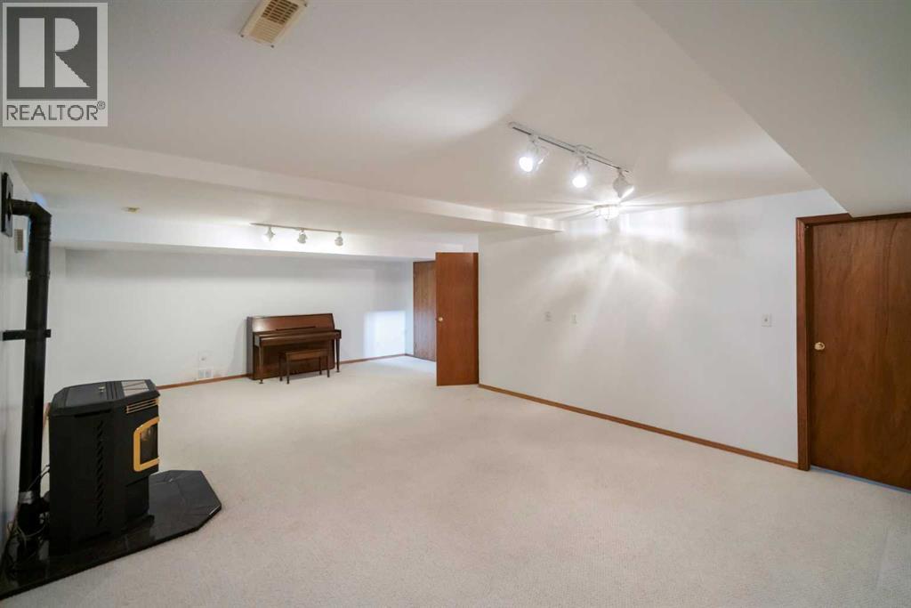 6502 55 Avenue, Camrose, Alberta  T4V 4L8 - Photo 15 - A2272805