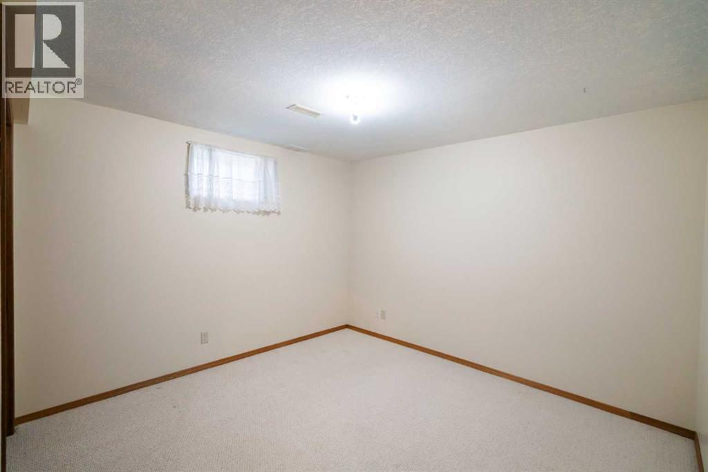 6502 55 Avenue, Camrose, Alberta  T4V 4L8 - Photo 18 - A2272805