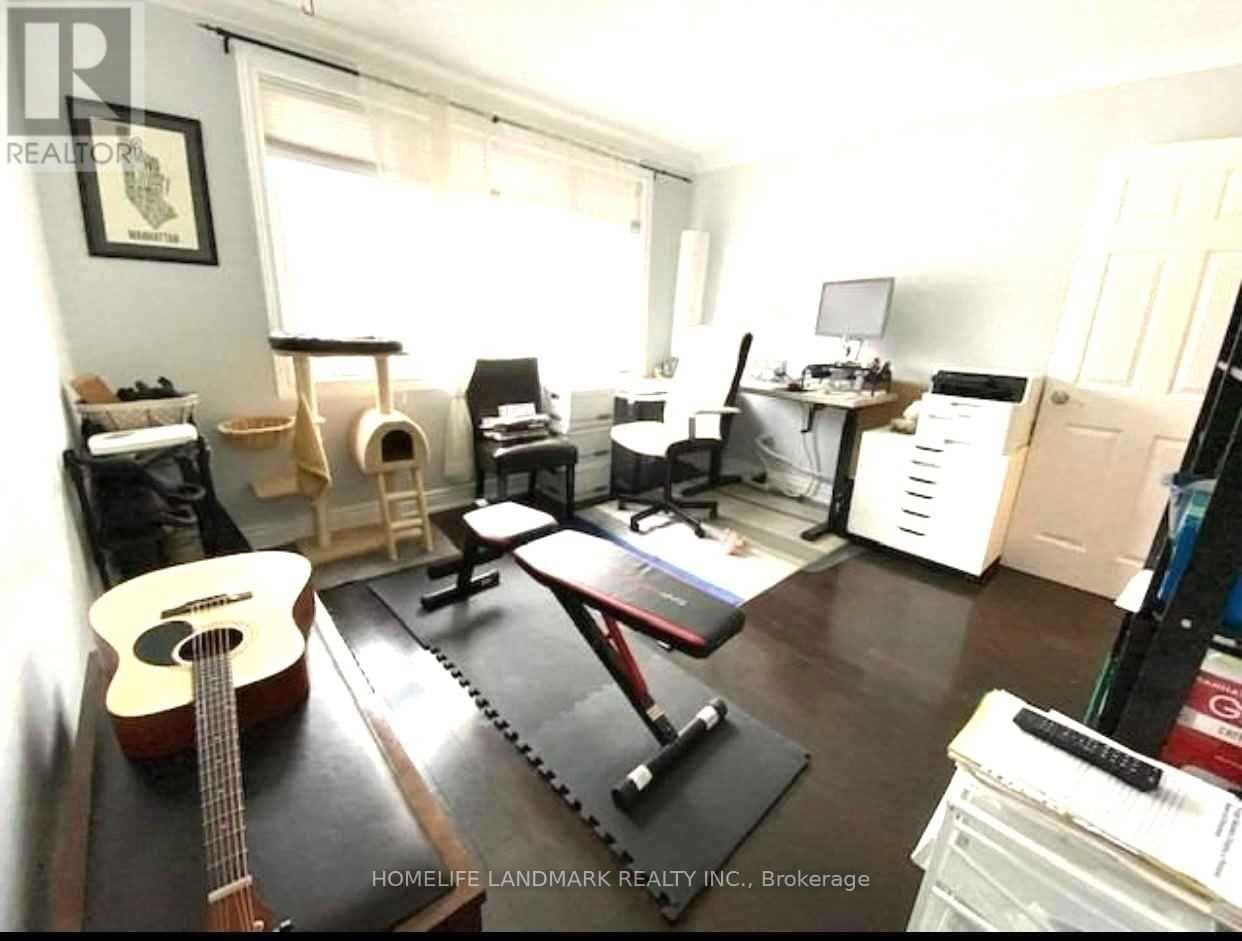 Main - 57 Glenside Avenue, Toronto, Ontario  M4L 2T6 - Photo 6 - E12756088