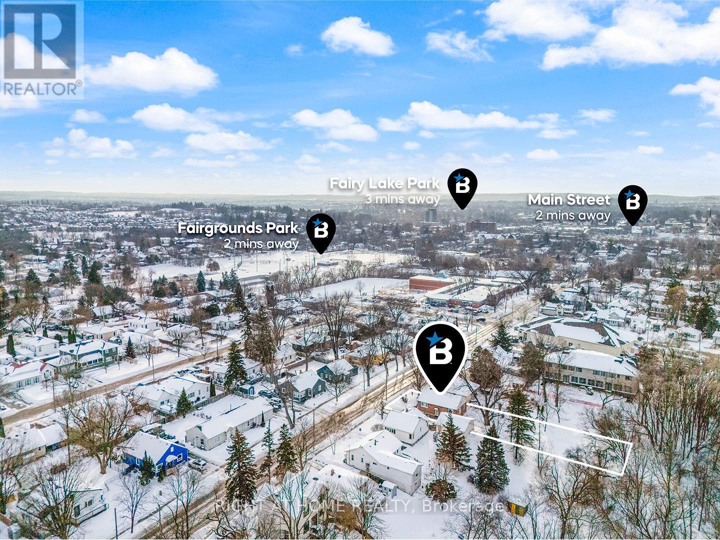 735 Srigley Street, Newmarket, Ontario  L3Y 1X6 - Photo 2 - N12756068