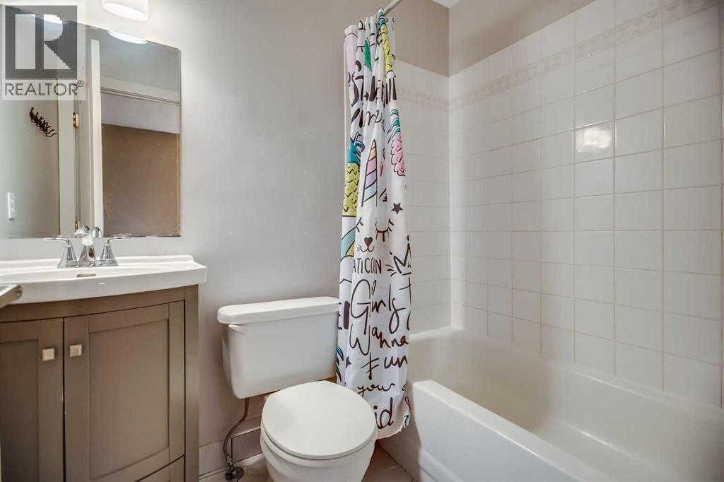 113 Somerside Green Sw, Calgary, Alberta  T2Y 3G6 - Photo 22 - A2274710