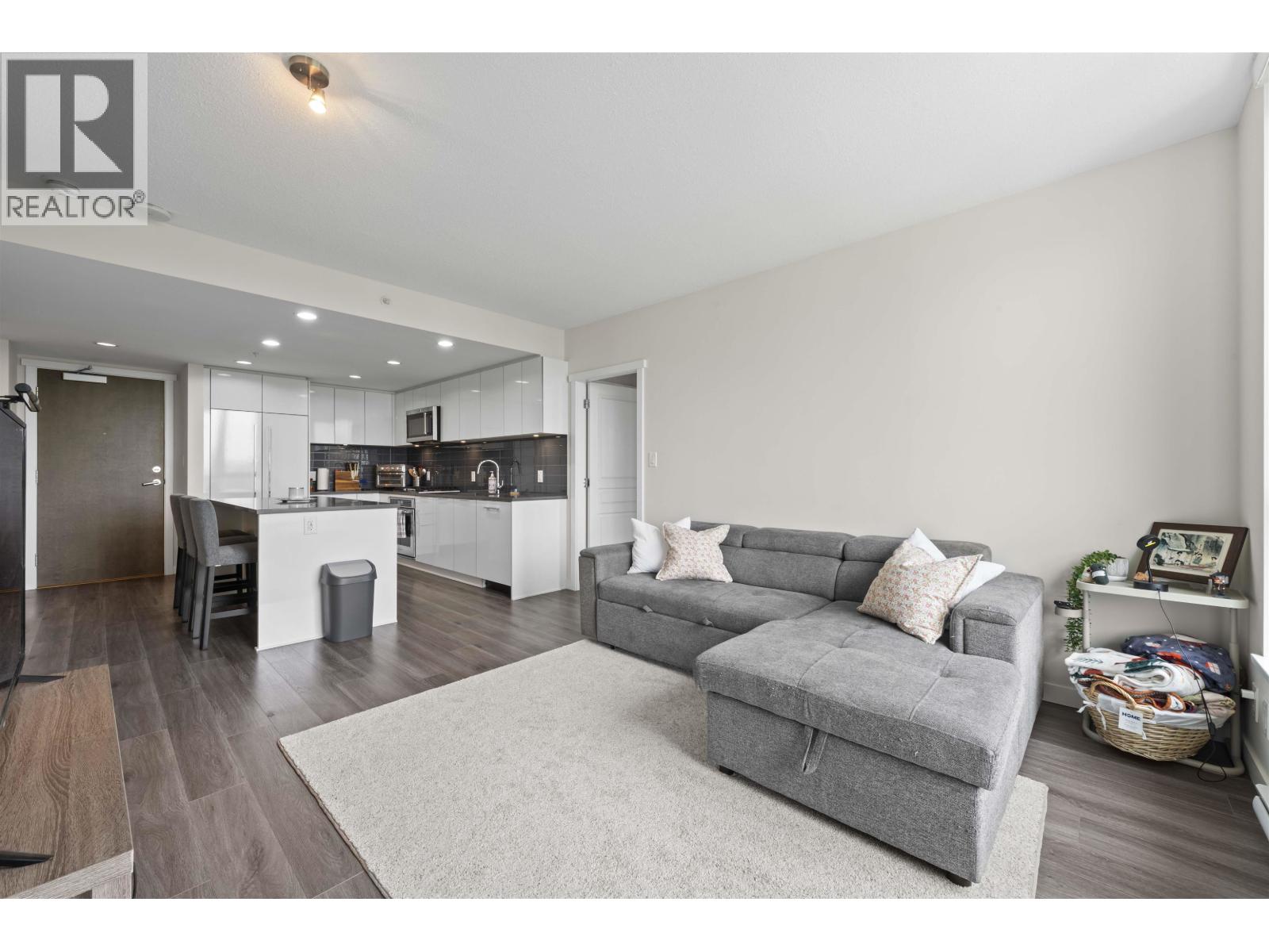 1605 3096 Windsor Gate, Coquitlam, British Columbia  V3B 0P4 - Photo 6 - R3086420