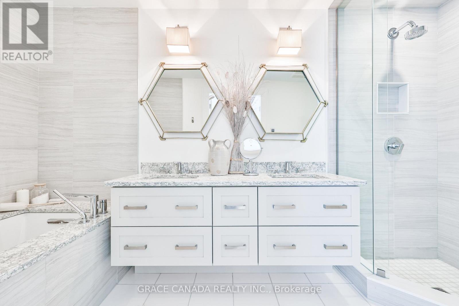 704 - 2060 Lakeshore Road, Burlington (Brant), Ontario  L7R 0G2 - Photo 12 - W12755930