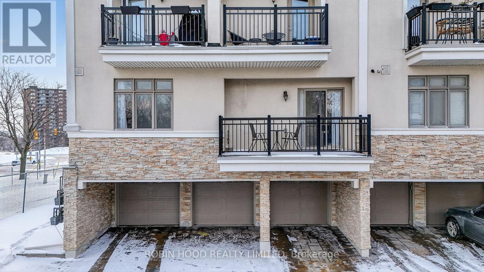 Suite 8 - 3071 Cawthra Road, Mississauga (Applewood), Ontario  L5A 2X4 - Photo 28 - W12756086