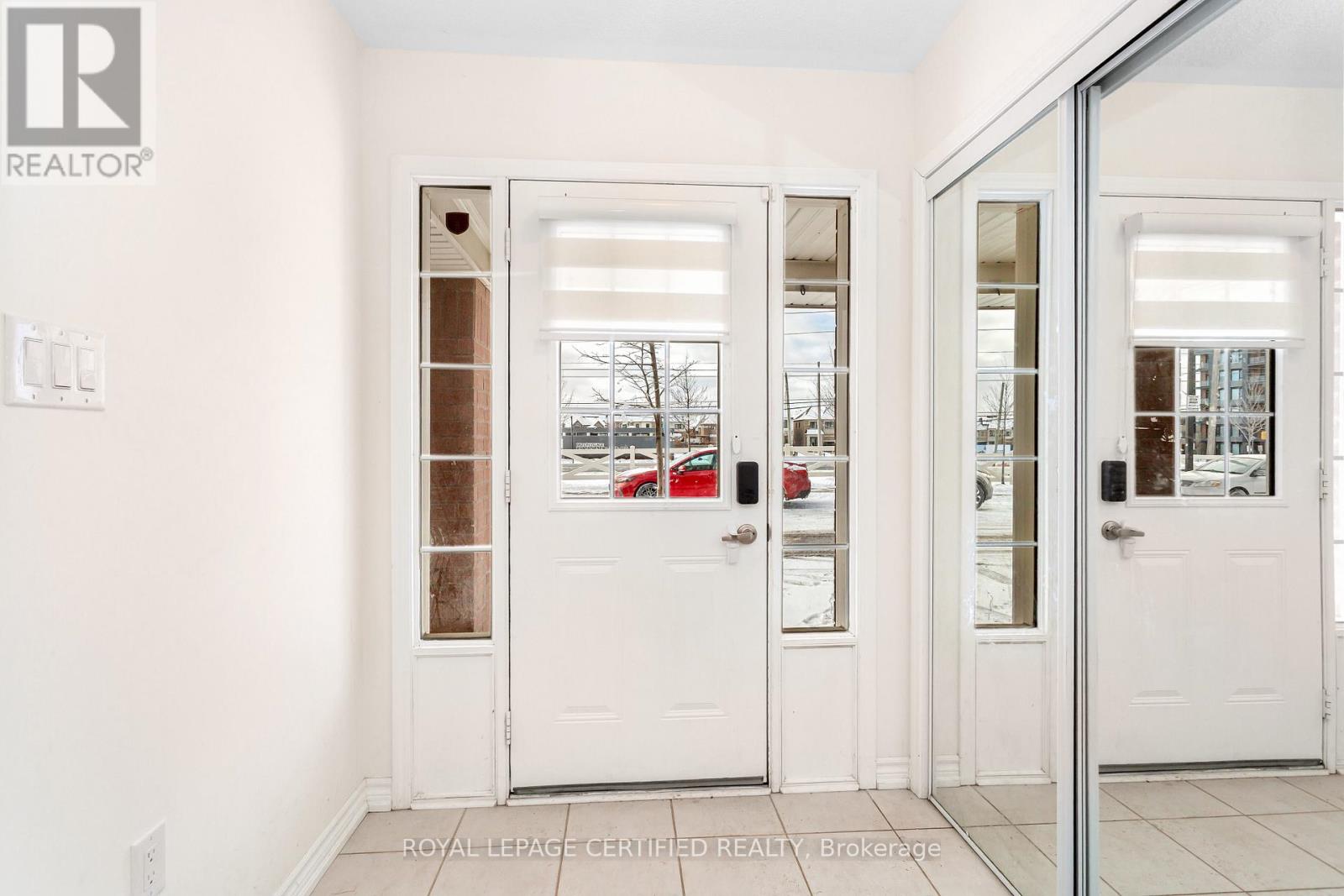 82 - 1222 Rose Way, Milton, Ontario  L9E 1P1 - Photo 3 - W12756090