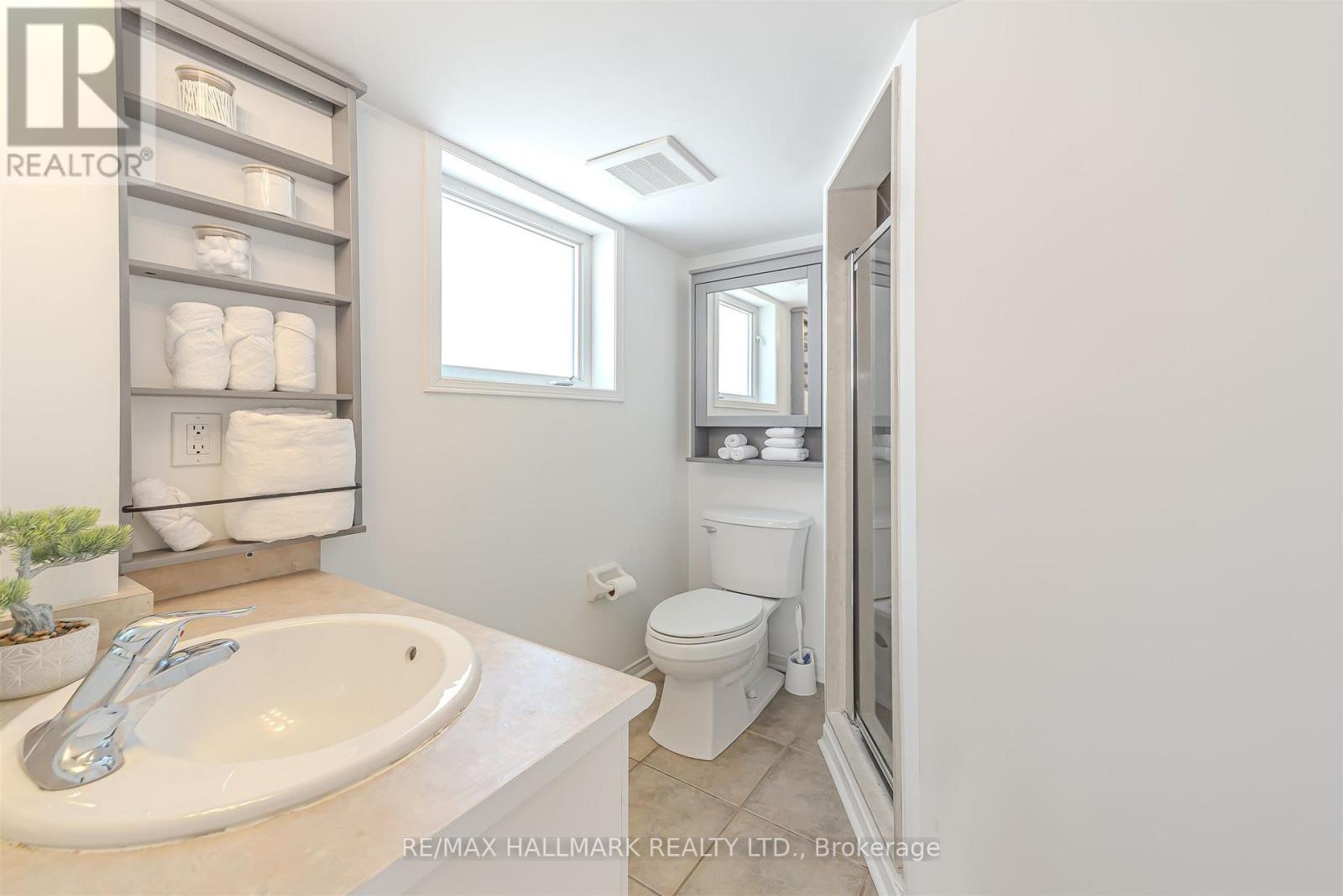 101 - 10 Turntable Crescent, Toronto, Ontario M6H 4K9 - Photo 21 - W12756098