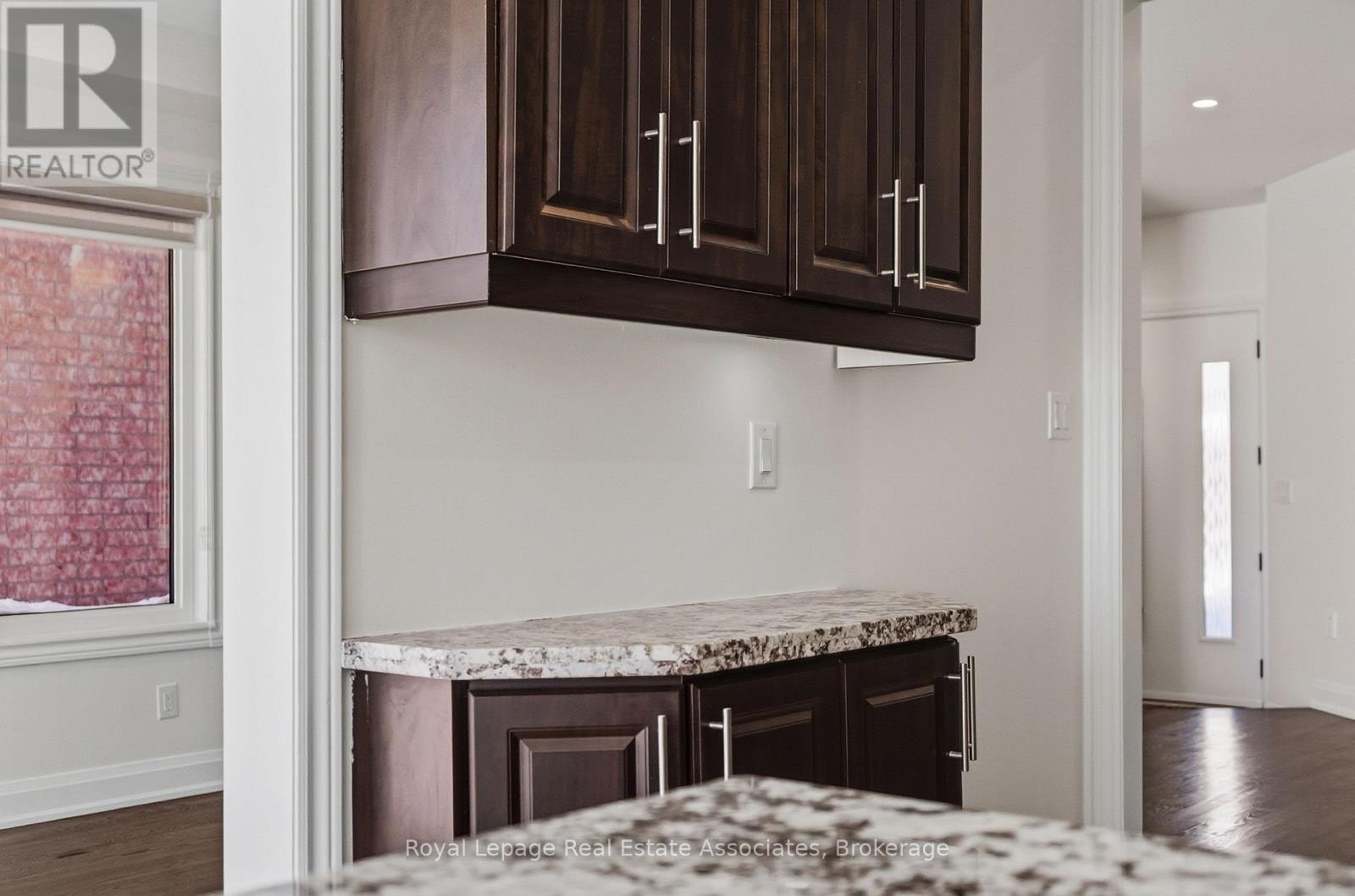 5836 Terrapark Trail, Mississauga, Ontario  L5M 6S1 - Photo 15 - W12753814