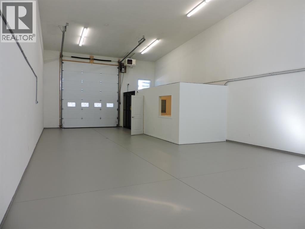 103b, 303 Larch Close, Rural Red Deer County, Alberta  T4E 1B4 - Photo 2 - A2280568