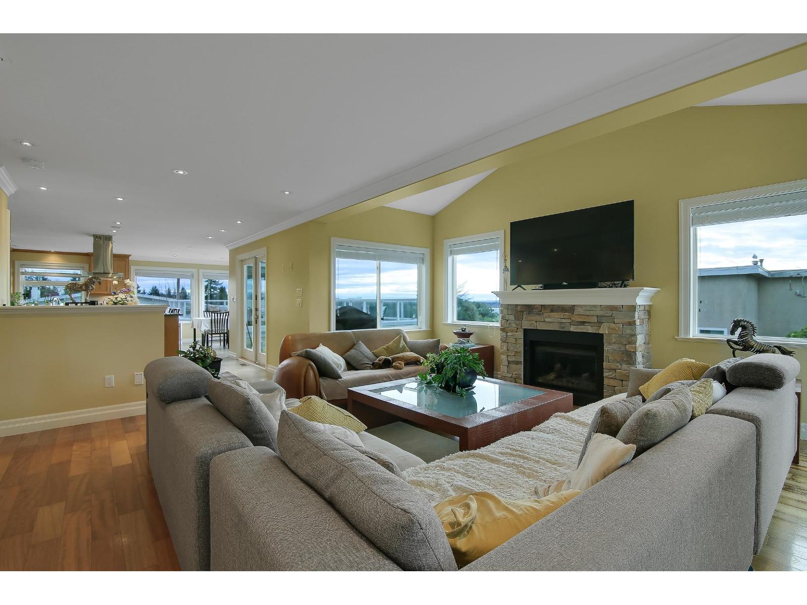 1050 Parker Street, White Rock, British Columbia  V4B 4R7 - Photo 13 - R3086294