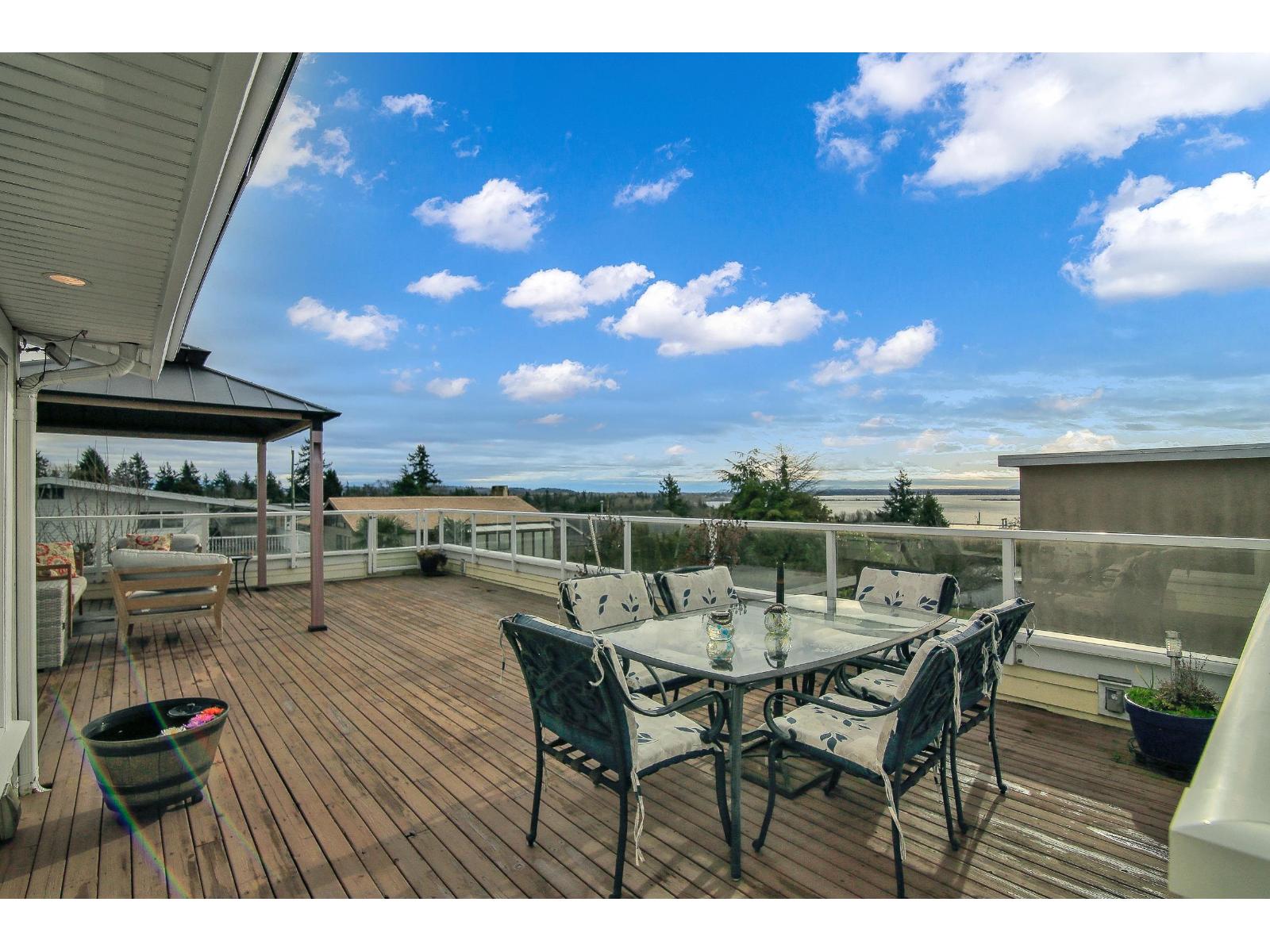 1050 Parker Street, White Rock, British Columbia  V4B 4R7 - Photo 3 - R3086294