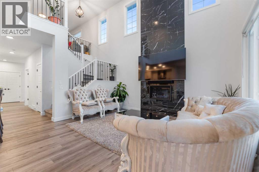 208 Dawson Circle, Chestermere, Alberta  T1X 2R2 - Photo 2 - A2281574