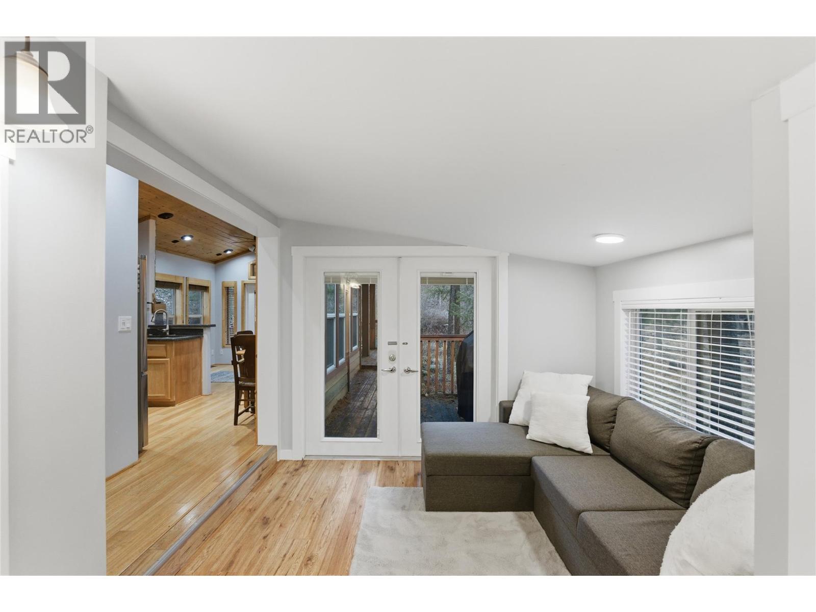 4835 Paradise Valley Drive Unit# 40, Peachland, British Columbia  V0H 1X3 - Photo 7 - 10374517