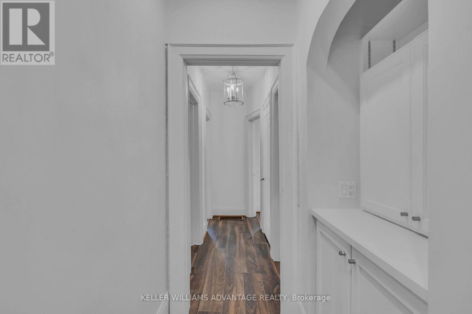 33 Whitehall Road, Toronto (Rosedale-Moore Park), Ontario  M4W 2C5 - Photo 14 - C12756114