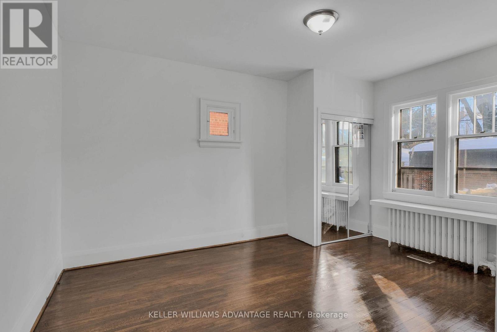 33 Whitehall Road, Toronto (Rosedale-Moore Park), Ontario  M4W 2C5 - Photo 15 - C12756114