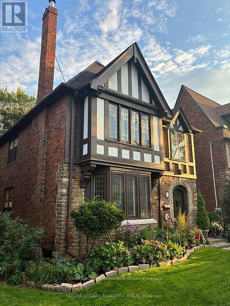 33 Whitehall Road, Toronto (Rosedale-Moore Park), Ontario  M4W 2C5 - Photo 2 - C12756114