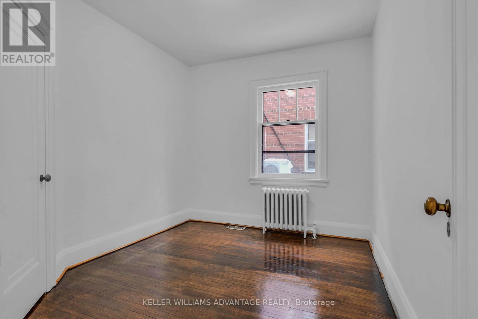 33 Whitehall Road, Toronto (Rosedale-Moore Park), Ontario  M4W 2C5 - Photo 21 - C12756114