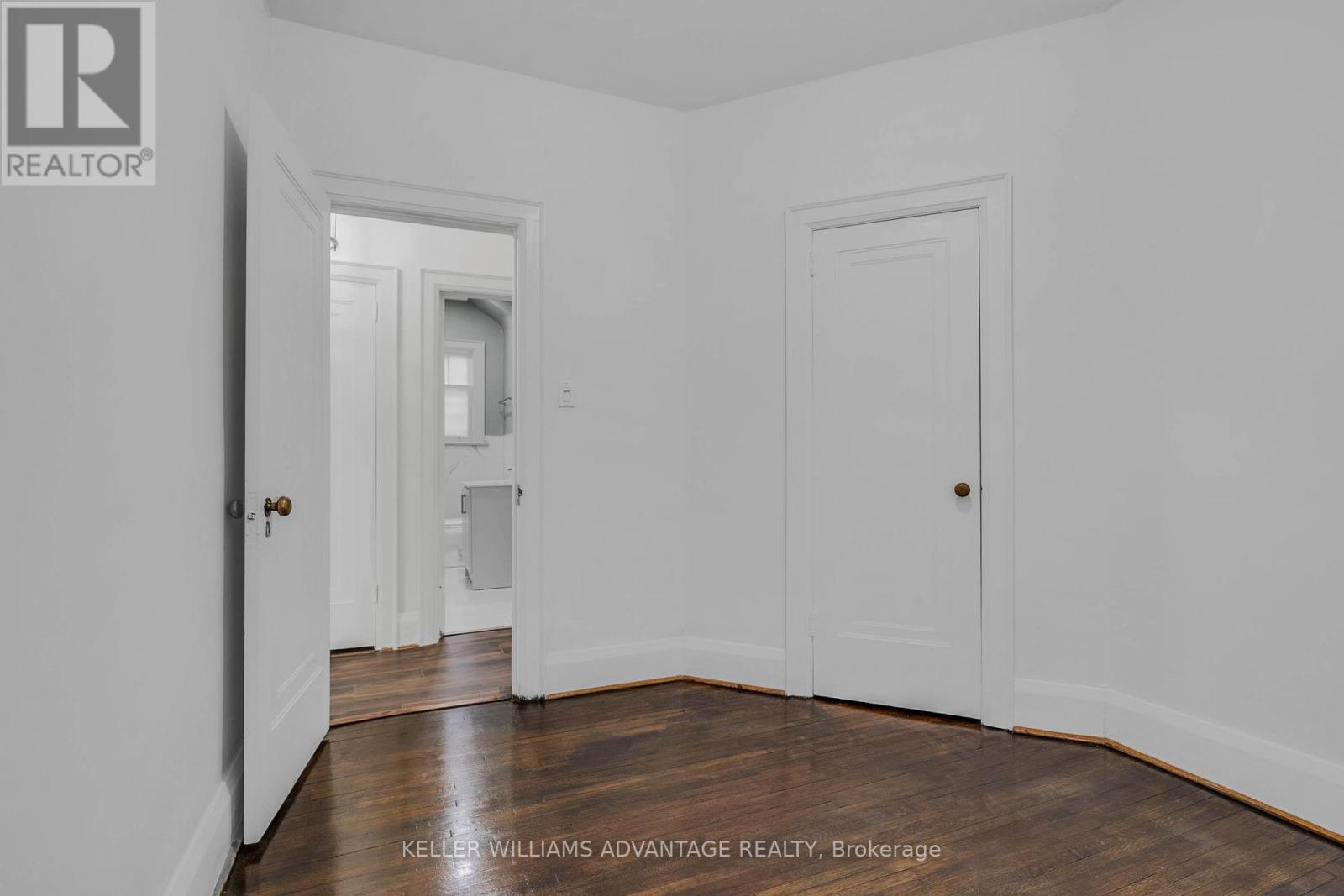 33 Whitehall Road, Toronto (Rosedale-Moore Park), Ontario  M4W 2C5 - Photo 22 - C12756114