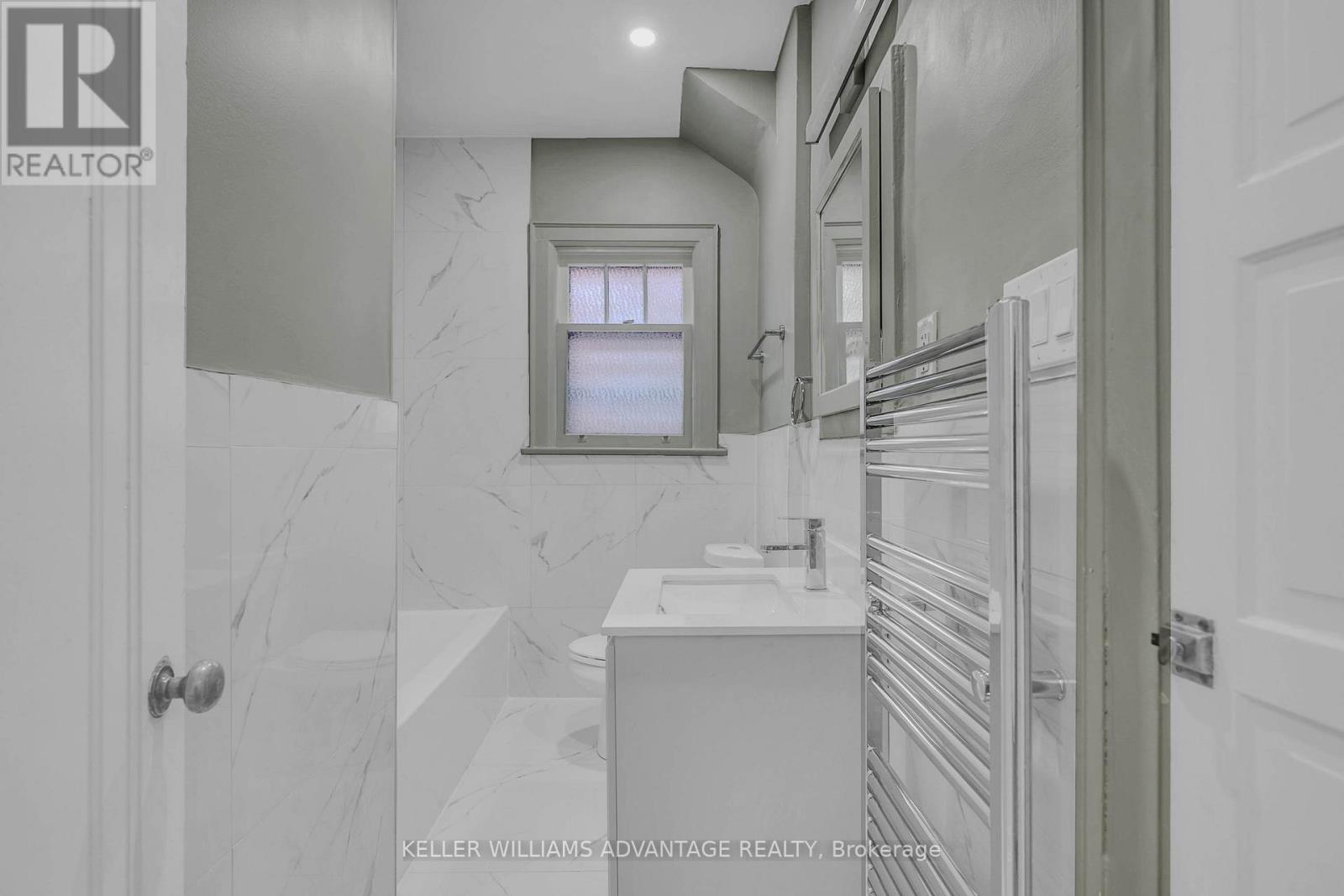 33 Whitehall Road, Toronto (Rosedale-Moore Park), Ontario  M4W 2C5 - Photo 23 - C12756114