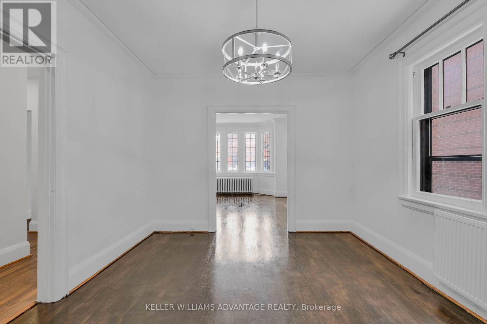 33 Whitehall Road, Toronto (Rosedale-Moore Park), Ontario  M4W 2C5 - Photo 9 - C12756114