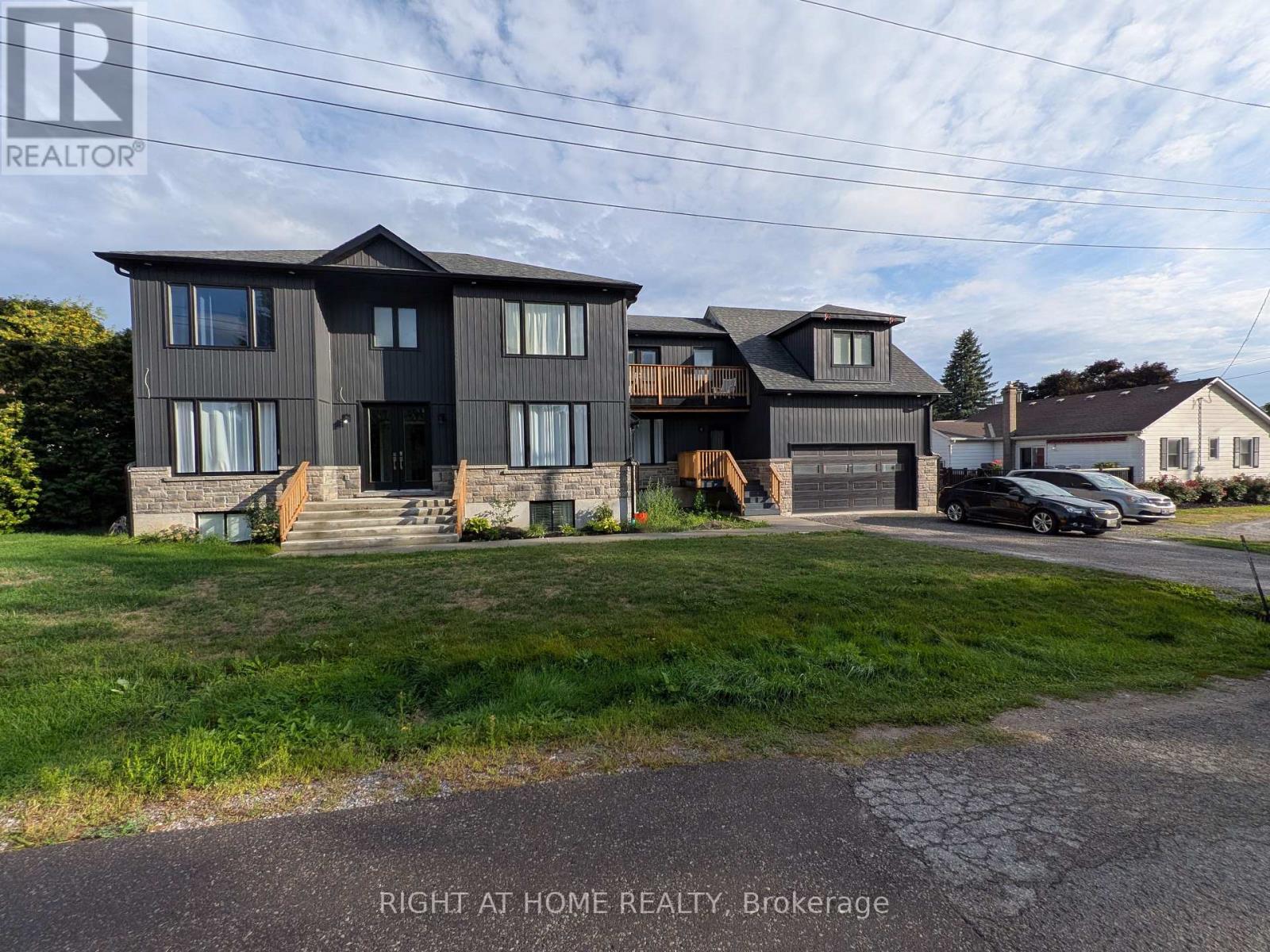 5 Phair Avenue, Clarington, Ontario  L1E 2W5 - Photo 2 - E12756106