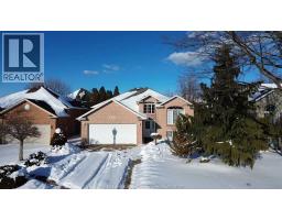 838 MARCUZ, Windsor, Ontario