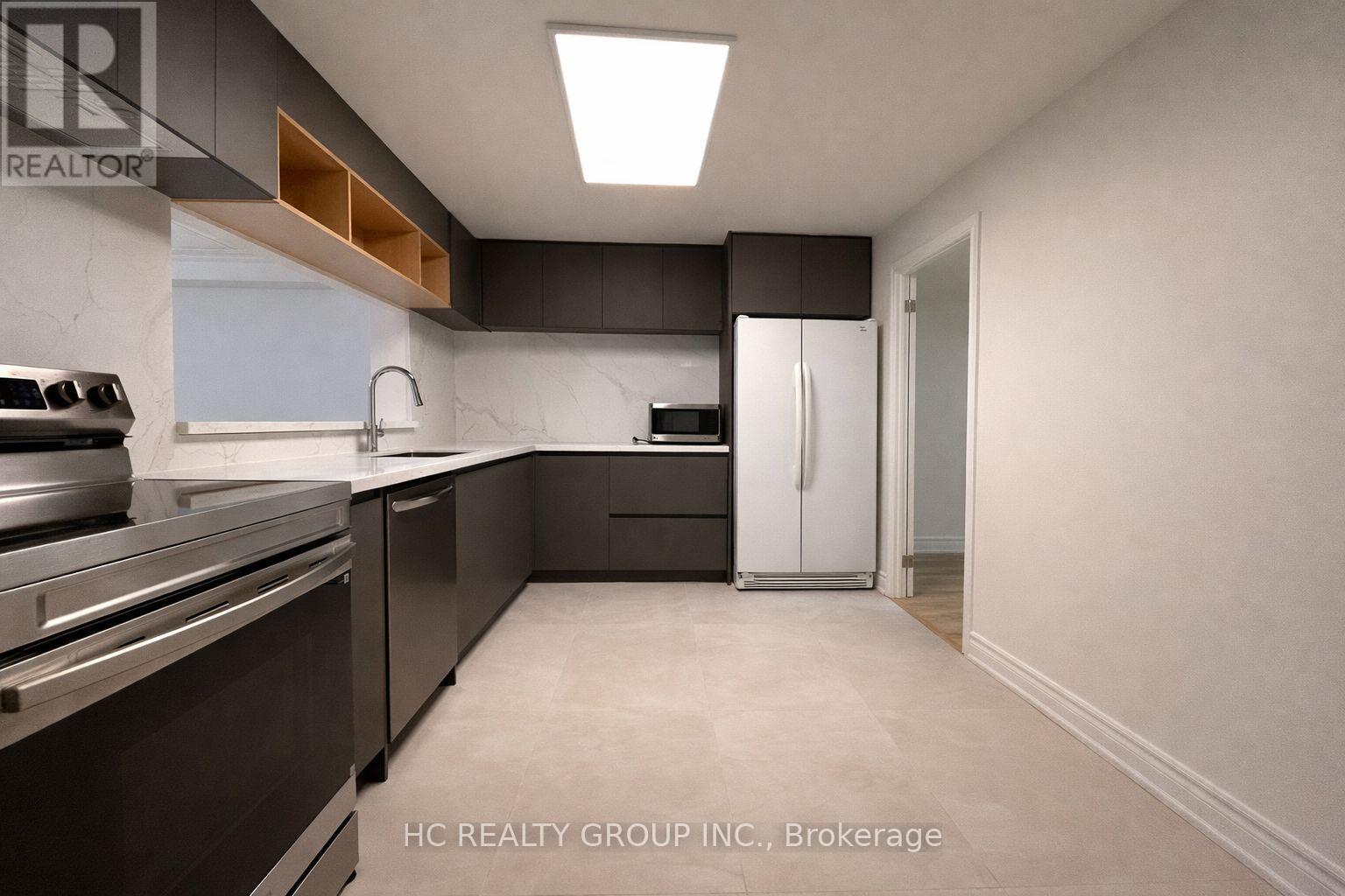 906 - 33 University Avenue, Toronto, Ontario  M5J 2S7 - Photo 5 - C12753484